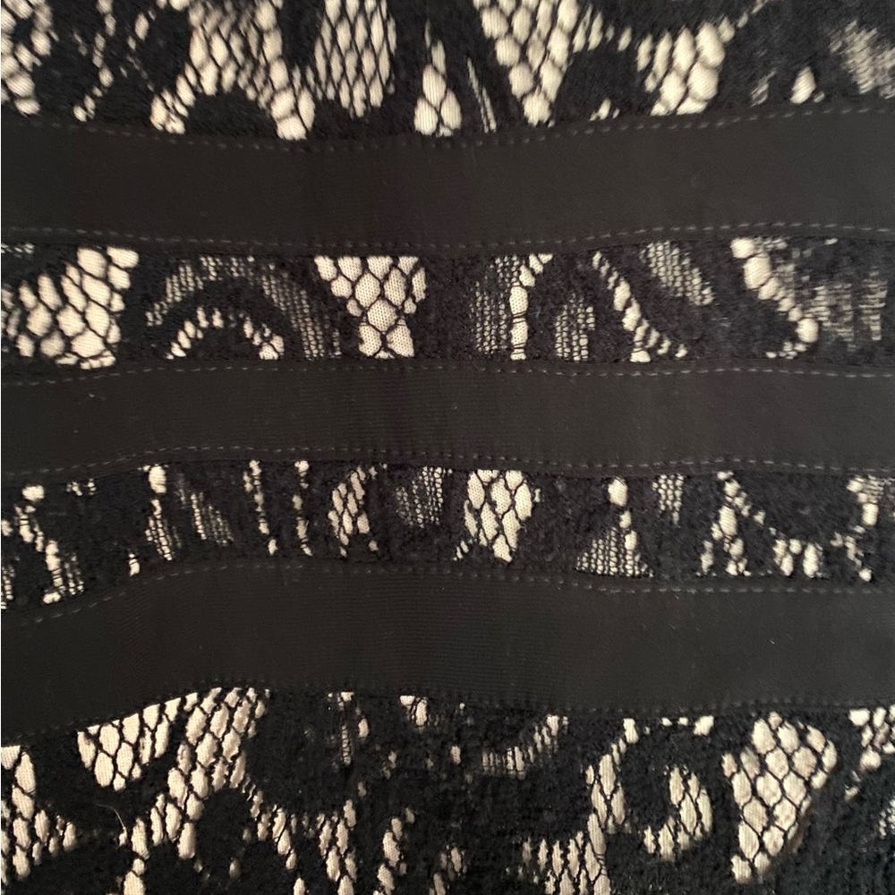 Evening dress by Cache , size 14.  Excellent condition, worn once - Picture 7 of 7